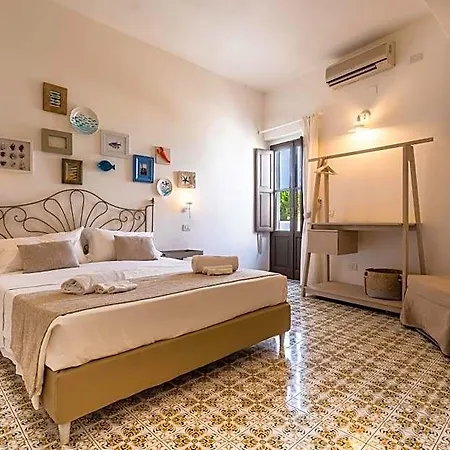 La Sciara 4*